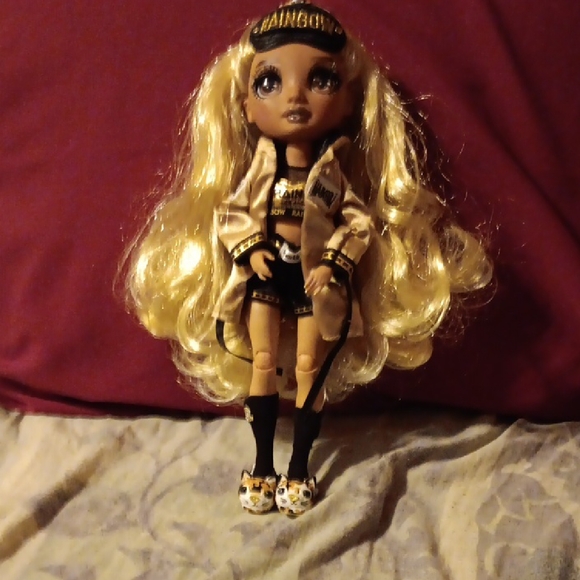 Rainbow High Doll with Blonde Hair - Picture 1 of 3